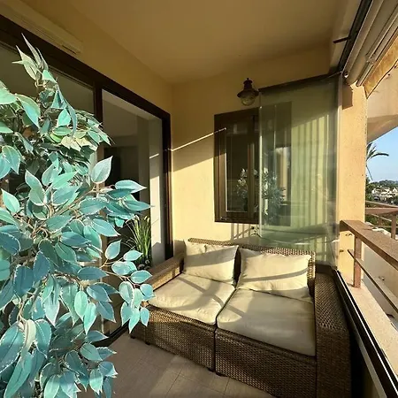 Apartment Location Bonito Piso En Nueva Andalucia